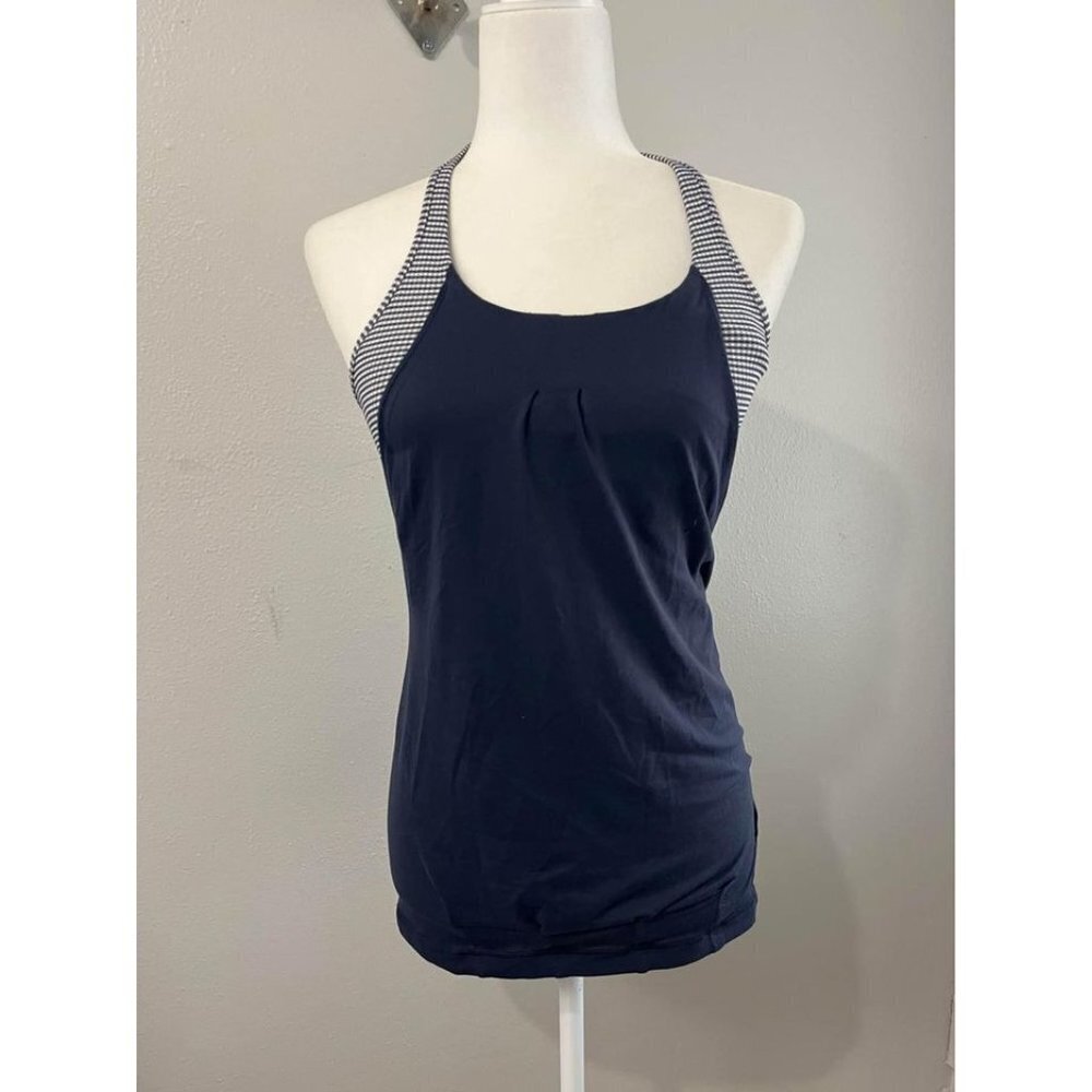 Lululemon athletica built in bra tank top size 4